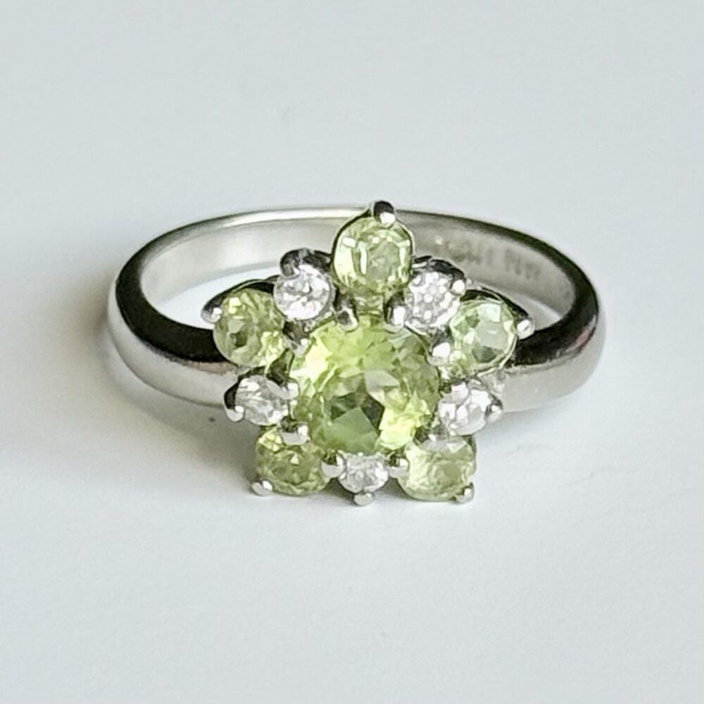 Vintage Peridot 925 Sterling Silver Cluster Ring HAN Helen Andrews Size 7